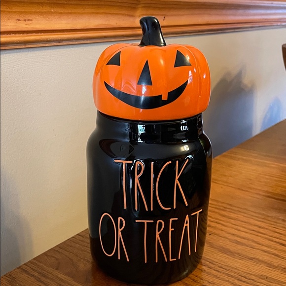 Rae Dunn Artisan Collection Halloween Jar - Picture 1 of 4
